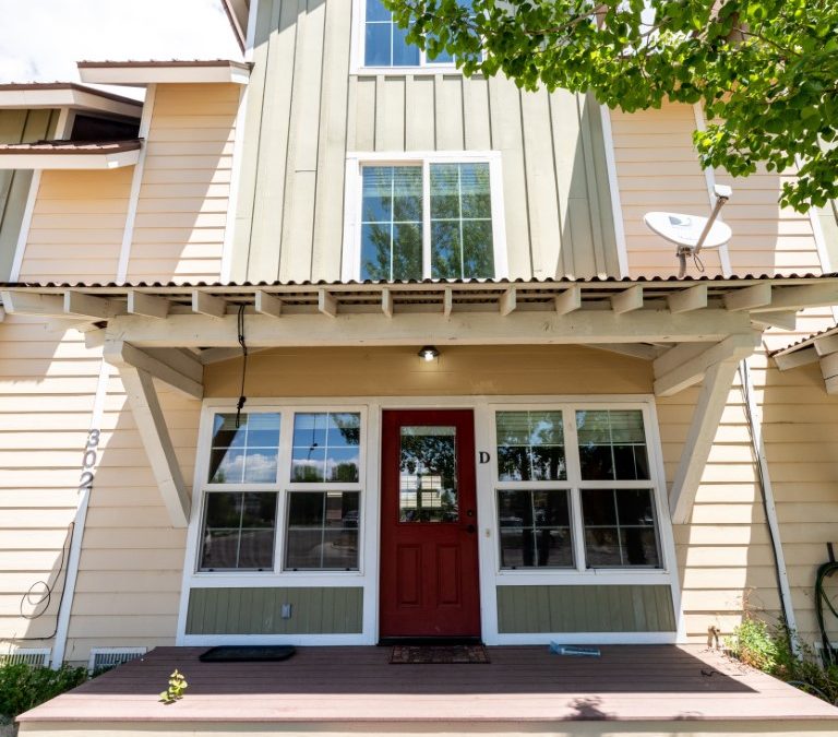 302 D Van Tuyl Circle – available beginning of June
